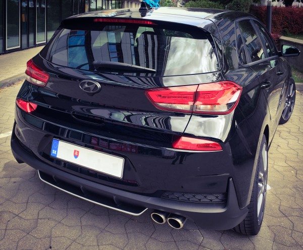 zadný znak Anthracite Grey + odstranenie emblemov